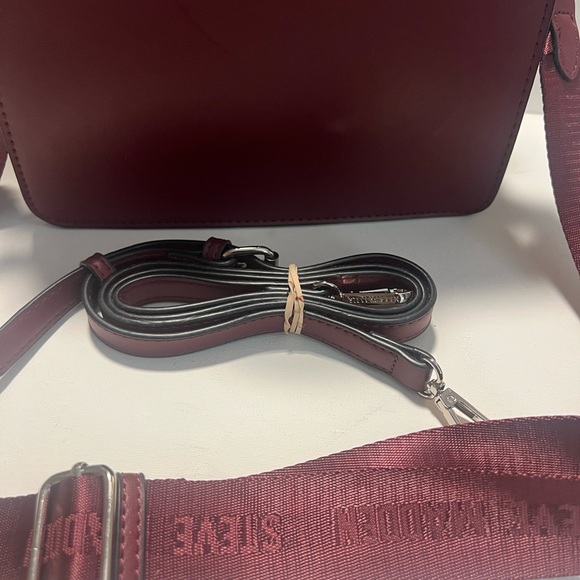 Steve  Madden Burgundy Trendy Bag with coin purse - Picture 9 of 10